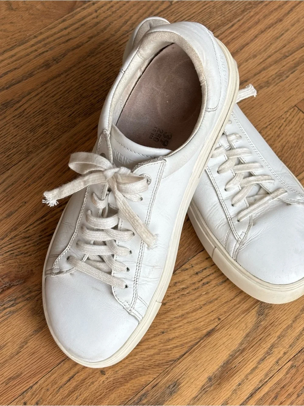 Birkenstock BEND Leather Sneakers in VGC Womens size 39 / 8.5